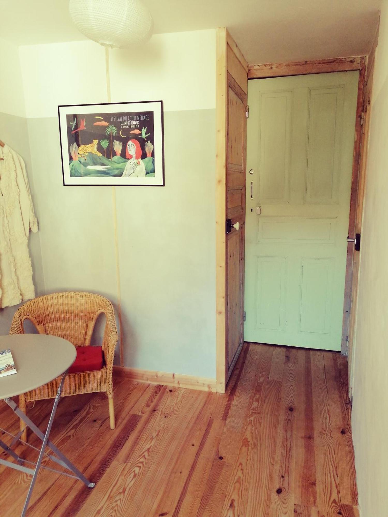 File Dans Ta Chambre ! Le Monastier sur Gazeille Room photo